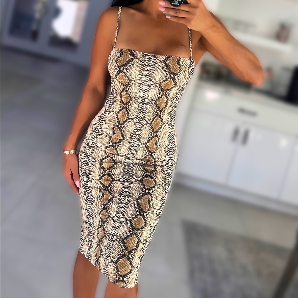 Sexy python print fitted midi